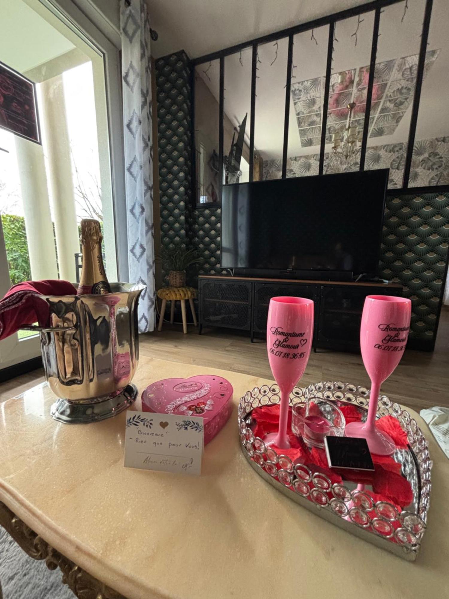 Romantisme Et Glamour Avec Spa ,Jardin Proche Zenith Дижон Екстериор снимка